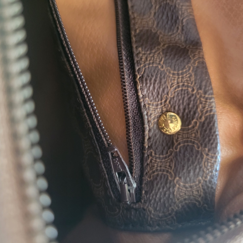 Firm✅️ Authentic Vintage Celine Handbag - Picture 15 of 17